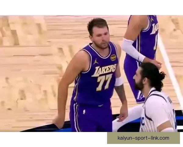 湖人上诉东契奇第16次技犯争议事件 双方口角描述各异能否撤销处罚